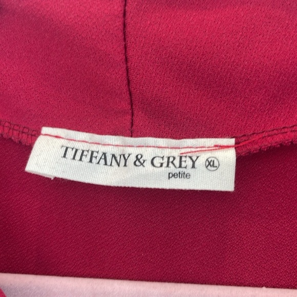 Tiffany & Grey Petite Women's Red Blouse Sleeveless Size XL - Picture 4 of 6